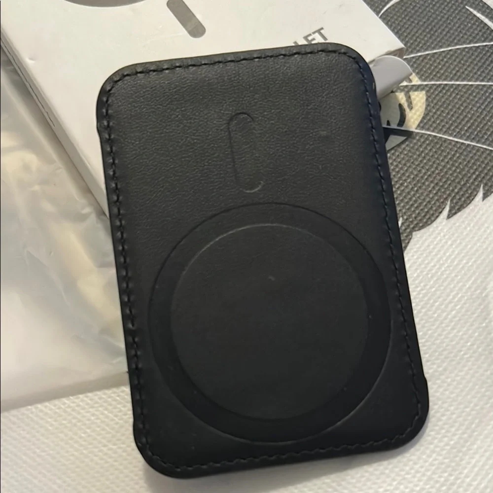 Magnetic Wallet for Cell Phones - Black
